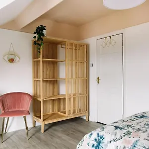Holiday home Designer 4-bed In The Heart Of, Belfast