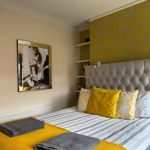 Homestay House In Lisburn Road, Belfast